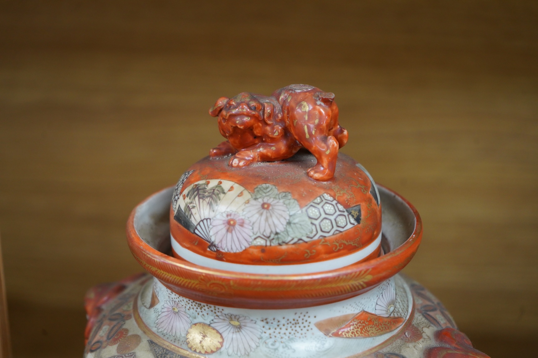 A Japanese Kutani koro and cover, signed, Meiji period (1868-1912), 28cm